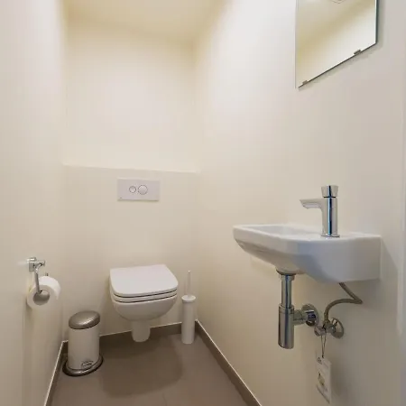 Chic Flat With Bunk Beds ミデルケルケ