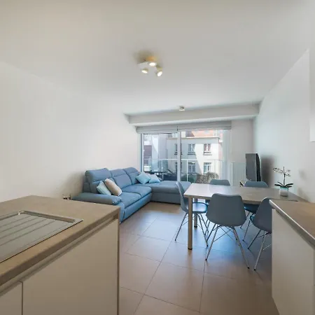 Chic Flat With Bunk Beds