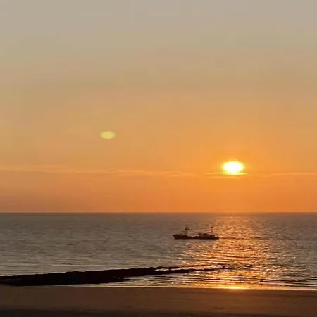 Chic Flat With Bunk Beds アパート *